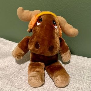 Vintage Arctic Circle R. Dakin 1982 Brown Stuffed Moose EarMuffs 9 inch Plush